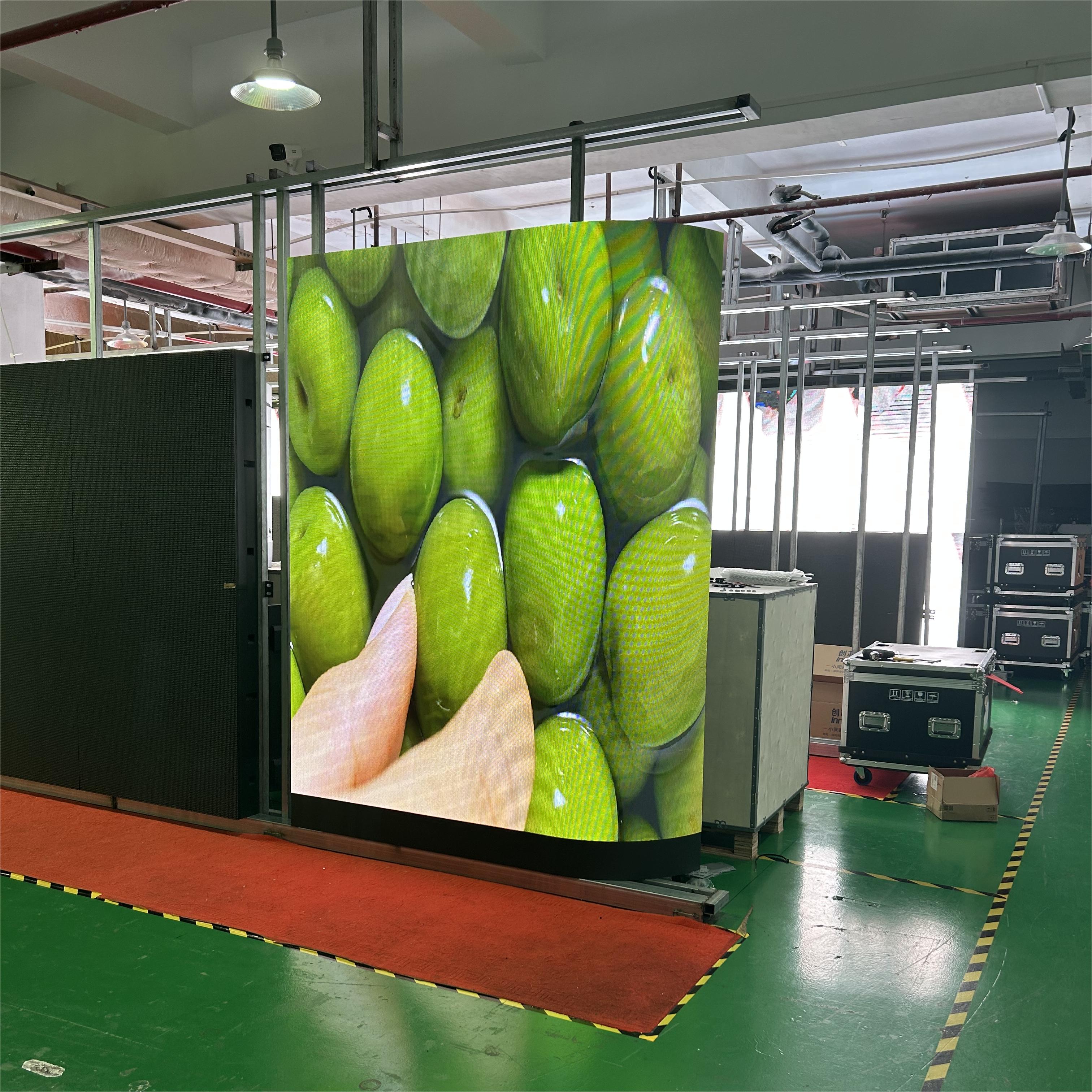 Flat Ad LED Screen Round P3 Display Curved Digital Panel